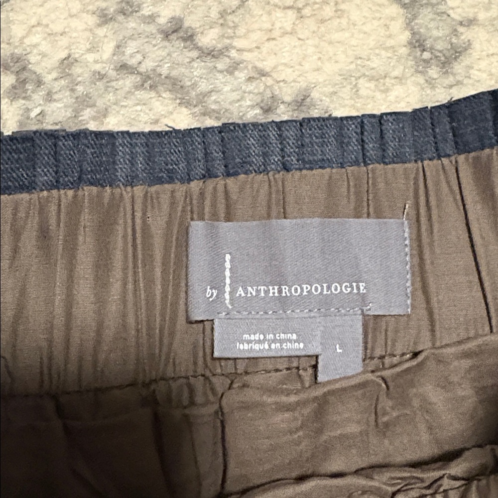 ANTHROPOLOGIE Ellene Faux Leather Pleated Skirt Elastic Waist in Olive - Picture 3 of 4